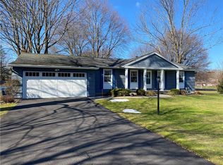 52 Pioneer Dr, Fairport, NY 14450