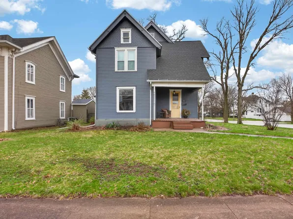 501 4th St, Traer, IA 50675