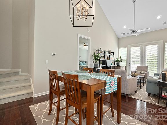 4th image of 7322 Dulnian Way