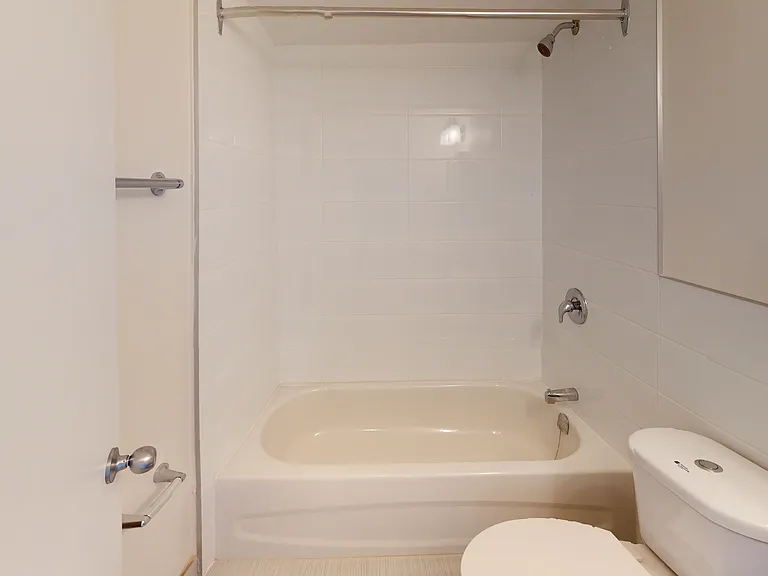 60 Mountview Ave — Photo 21
