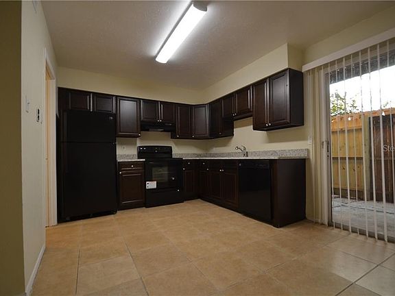 4th image of 3976 Crayrich Cir Unit C