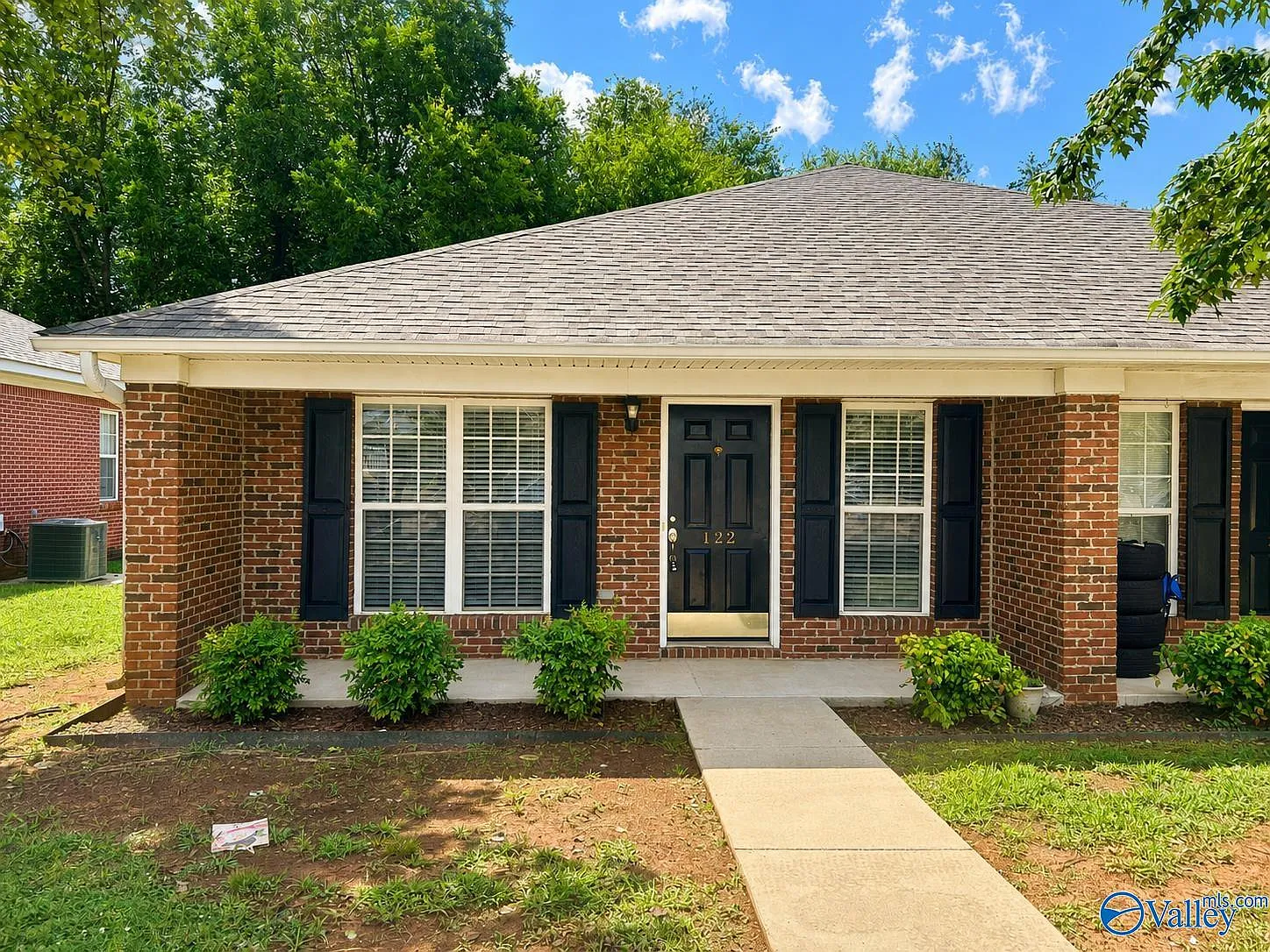 2 bed, 2.0 bath, 1100 sqft, $1,300 — Photo 2