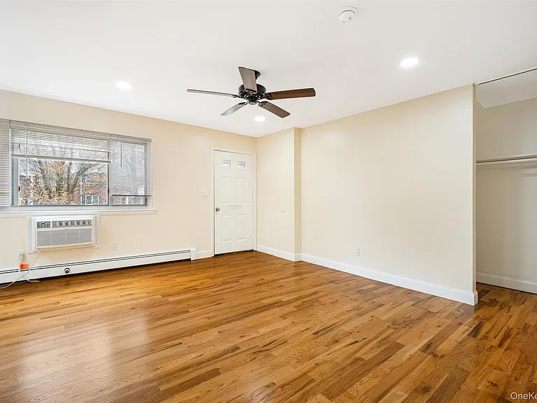 34 Manor Dr #34 — Photo 6