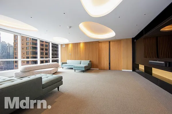 Rented by Mdrn Residential | media 40