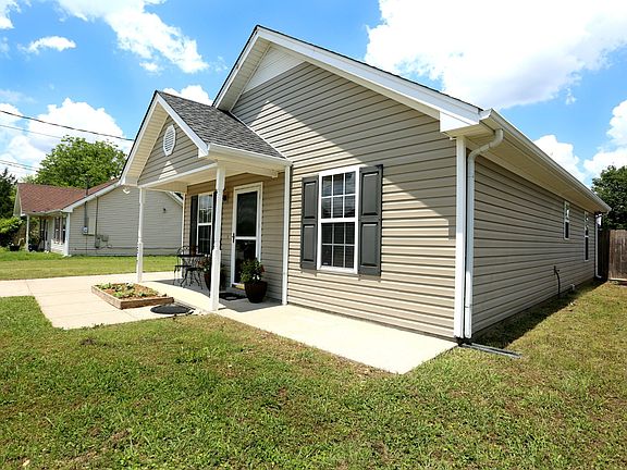 2nd image of 2315 Chandler Pl