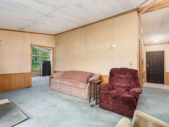 4th image of 6727 Youngren Rd