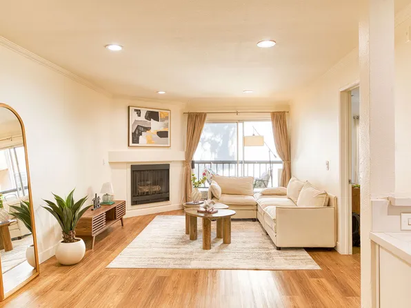 5510 Owensmouth Ave APT 218, Woodland Hills, CA 91367