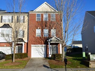 9712 Walkers Glen Dr, Concord, NC 28027