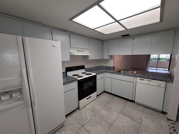 2nd image of 4961 Puritan Cir