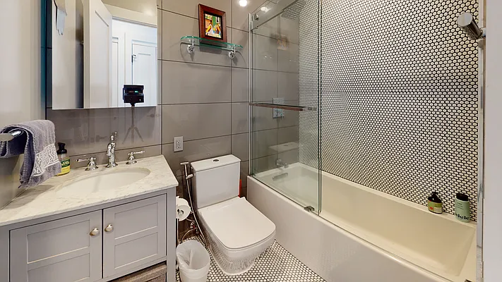 Rented by Bond New York | media 11