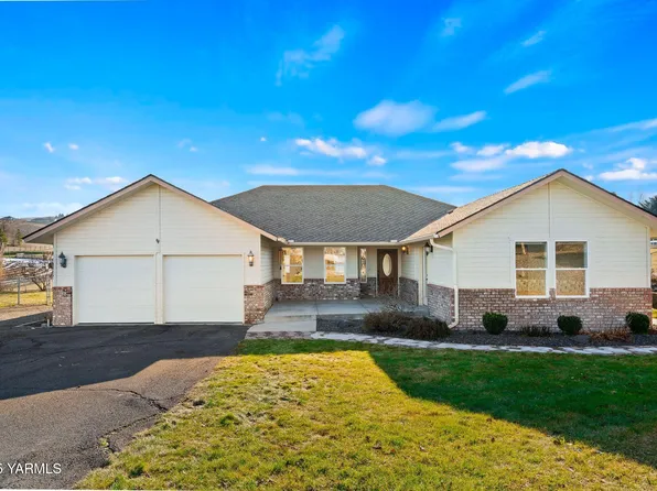 120 Heysman Rd, Selah, WA 98942