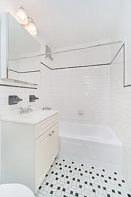 Rented by Living New York | media 16