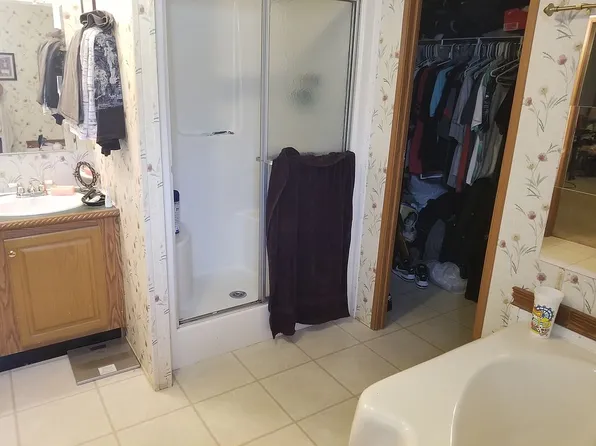 200 Blakefield Dr, Schriever, LA 70395