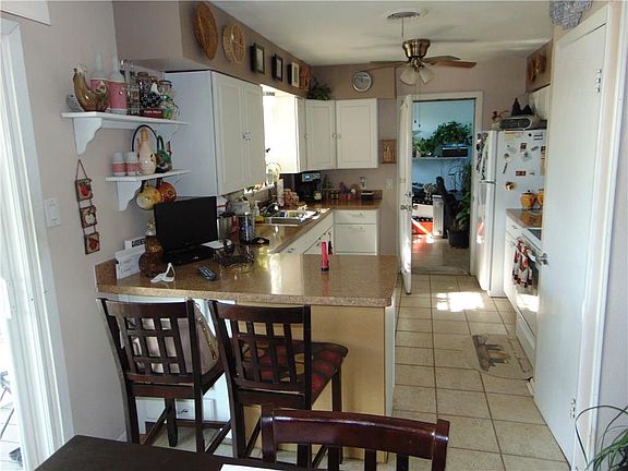 4th image of 1232 Westmoreland Dr