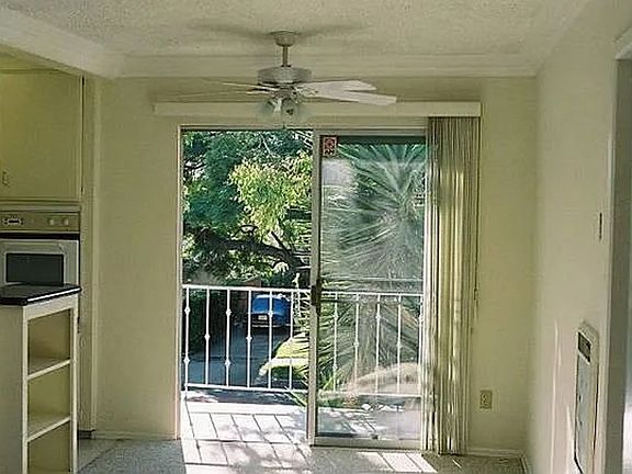 5th image of 3712 Mentone Ave
