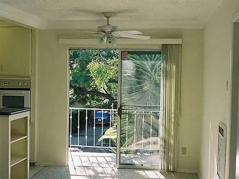 3712 Mentone Ave — Photo 5