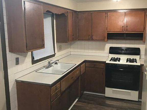 3rd image of 205 River Ln APT 1