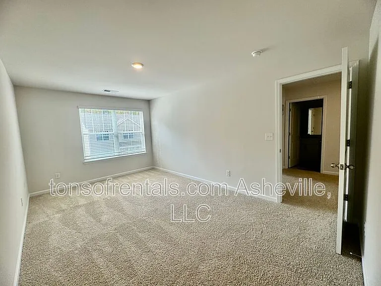 6 Chambers Garden Dr — Photo 18