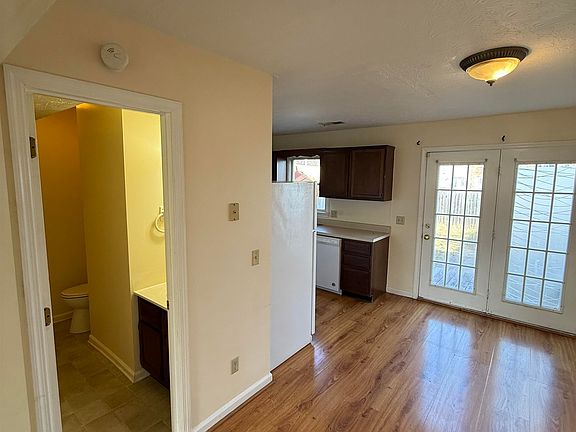 4th image of 807 Vine St