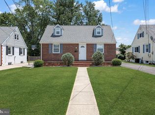 34 Stratford Ave, Ewing, NJ 08618