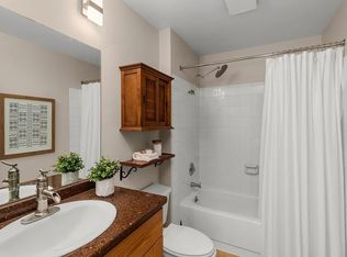 1710 S Harbor Way, Portland, OR 97201