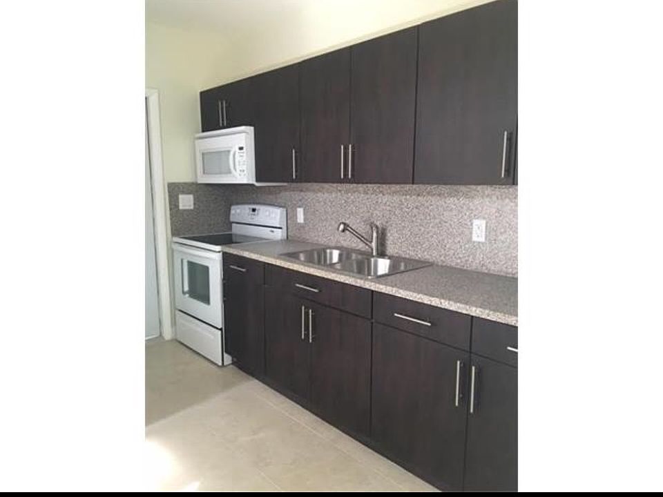 2nd image of 11855 SW 222nd St