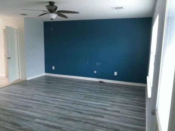 Additional Living Room