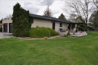2nd image of 2927 9th Ave E