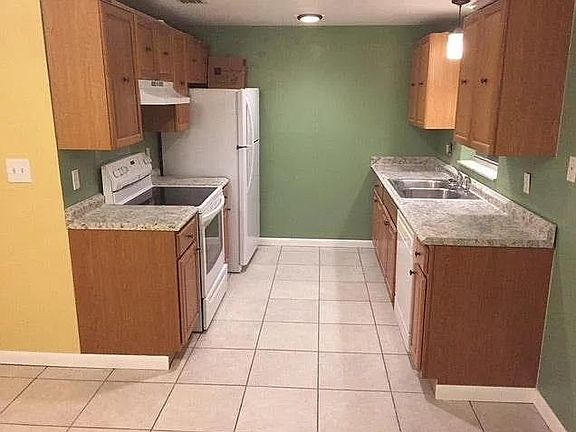 4th image of 212 Claire Dr