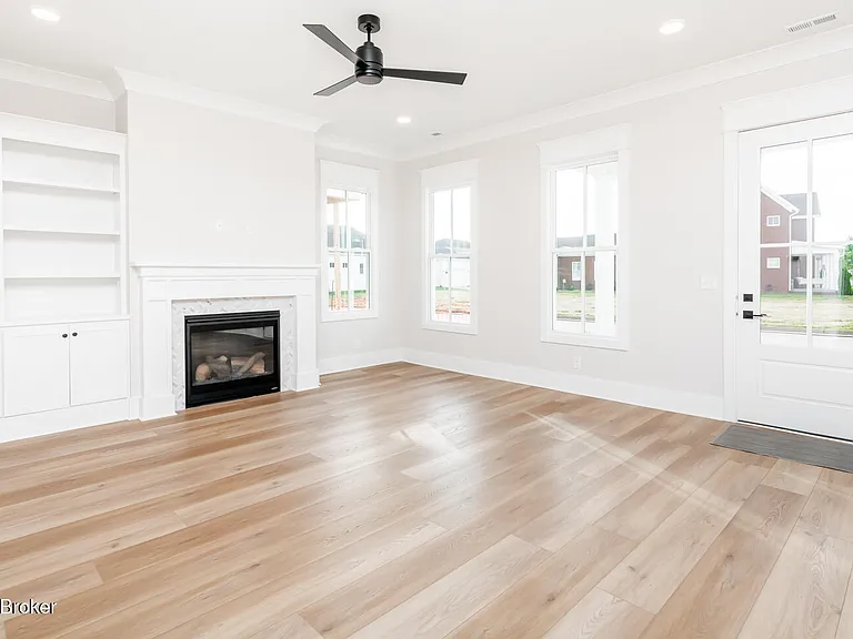 6100 Passionflower Dr #101 — Photo 5