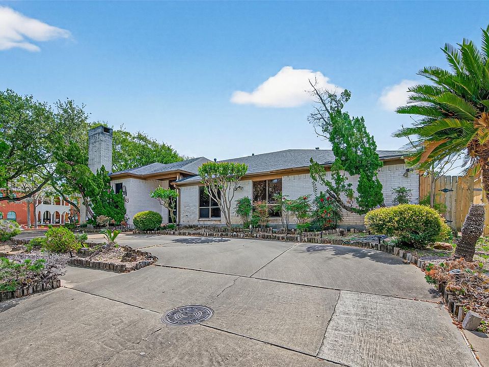 1st image of 8103 Lake Edge Ct
