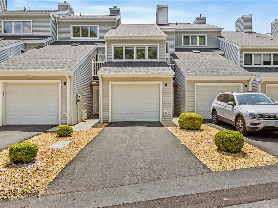 1st image of 7 Marina Dr #7