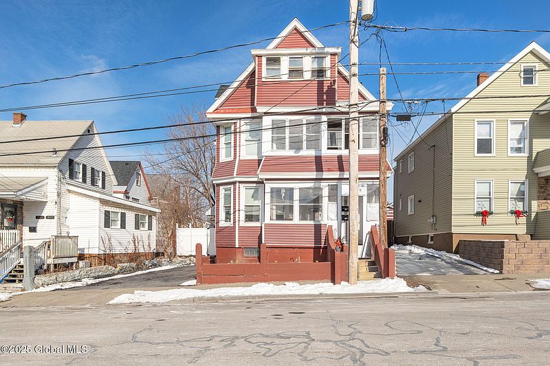 3rd image of 513 Seneca Street