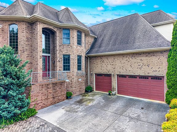 2nd image of 4318 Stonehenge Way