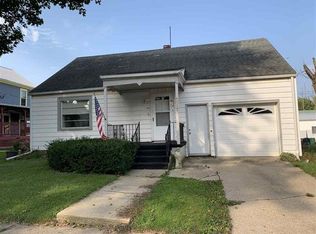 208 Main St, Leaf River, IL 61047