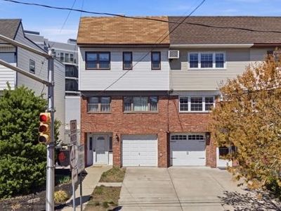 195 Avenue A, Bayonne, NJ, 07002