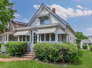 1304 Dean St, St Charles, IL 60174