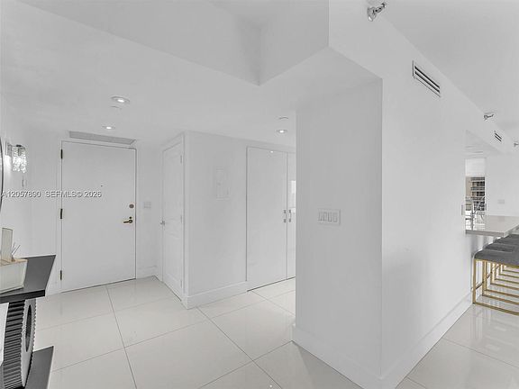 5th image of 19707 Turnberry Way APT 21D