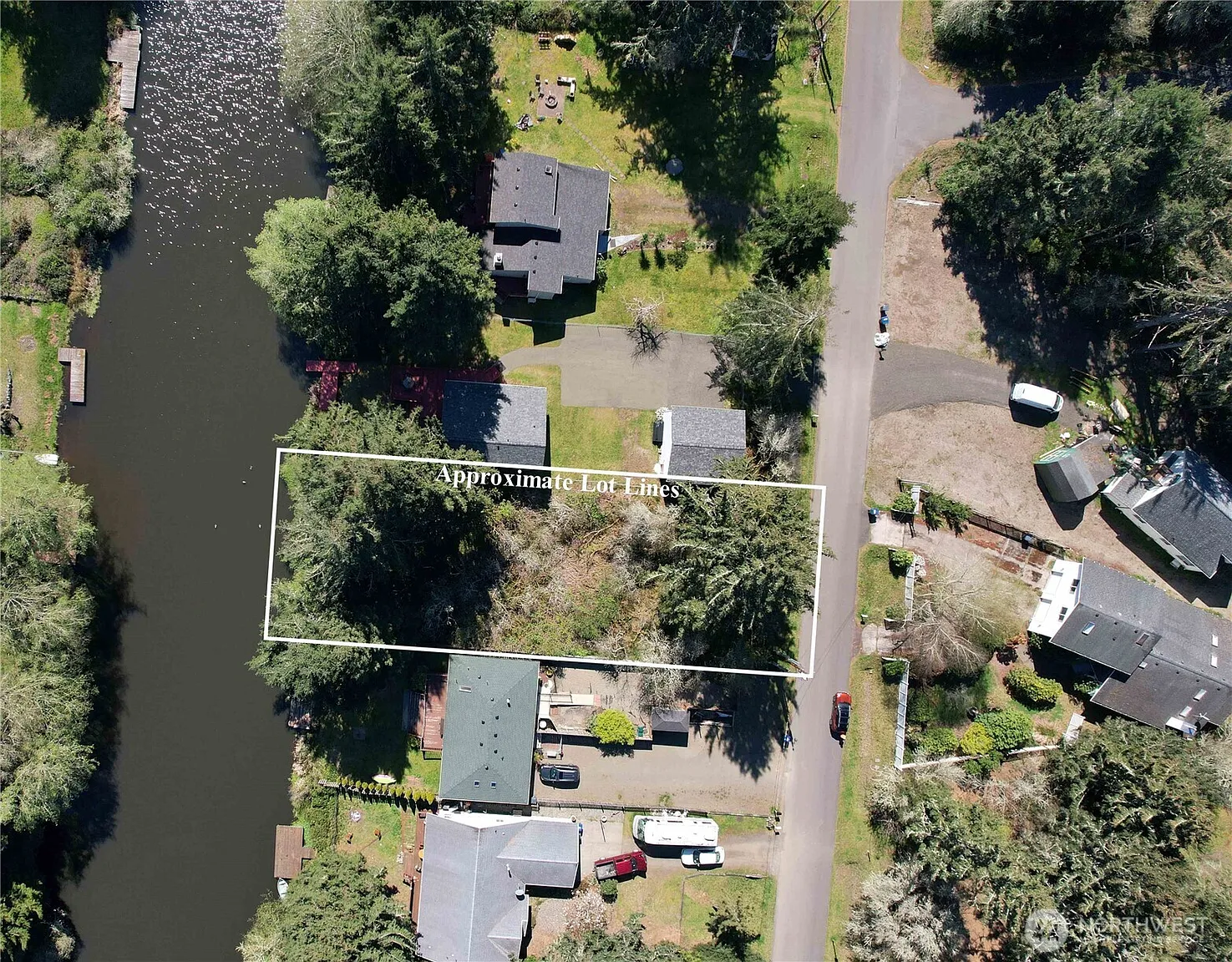 552 Makah Avenue SE photo 1