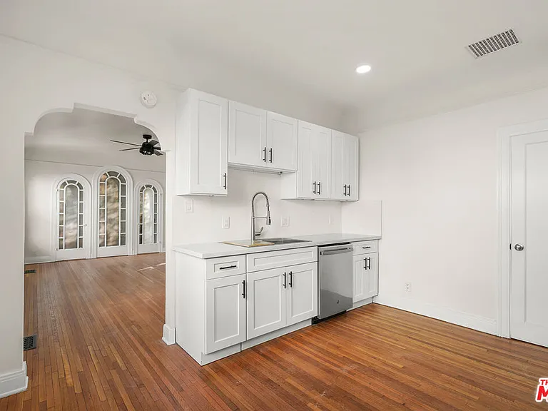 1815 N Grace Ave — Photo 6