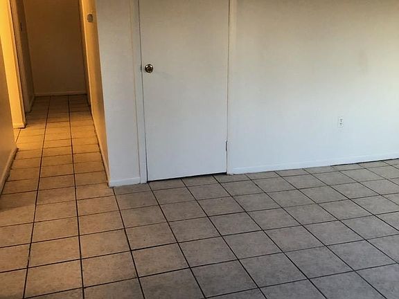 3rd image of 4531 Saint Johns Ave