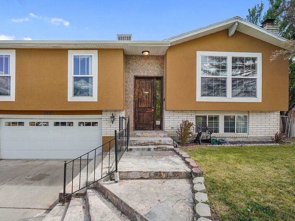 1st image of 2809 W Gilbert Dr
