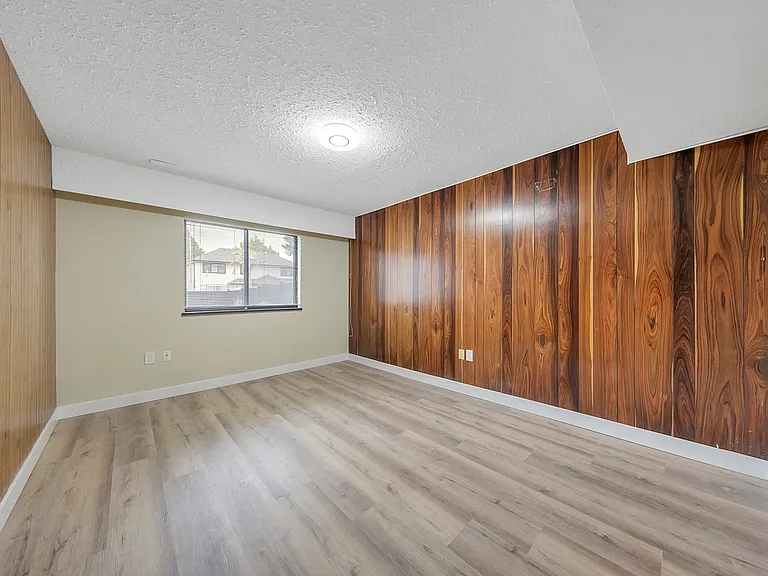 1420 Crestlawn Dr #D142 — Photo 23