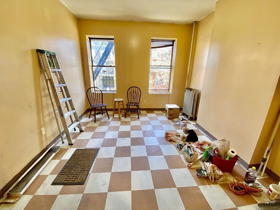 1st image of 304 Stuyvesant Ave APT B1