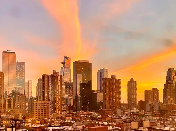 350 West 50th Street image 10 of 16