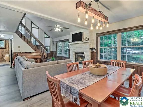 3rd image of 2929 Melody Ln