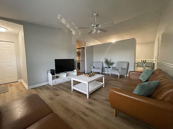 2nd image of 3618 Valley Lake Dr