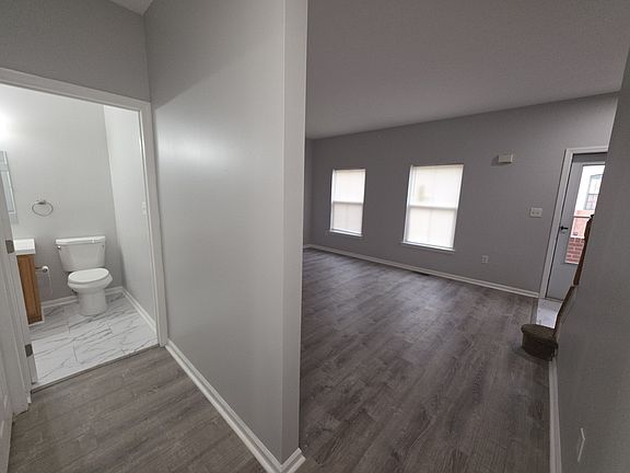 5th image of 611 Artisan St