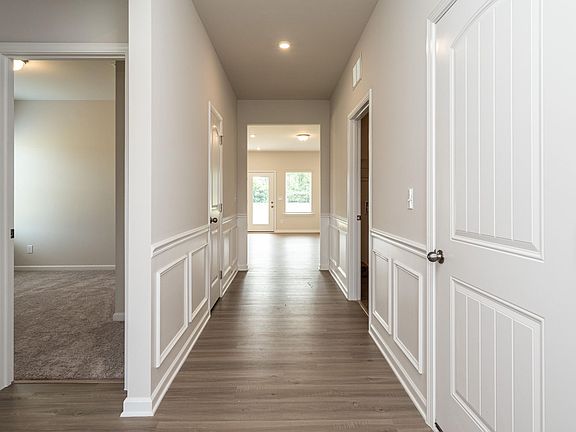 3rd image of 1656 Elk Run Dr