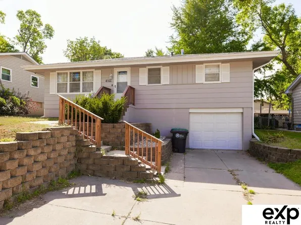 8311 Decatur St, Omaha, NE 68114